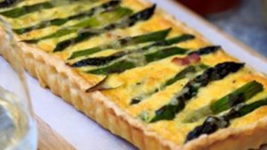 gruyere and asparagus tart